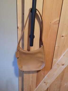 Vinatge Coach Toffee 9020 Ergo